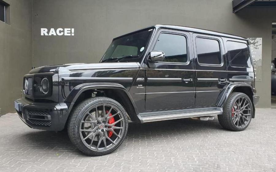 Mercedes-AMG G63 by RACE! on Vossen Wheels (designo Night Black Magno) (W463) '2019